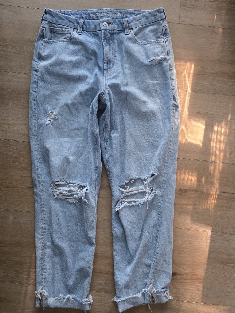 American Eagle Curvy Mom Jeans